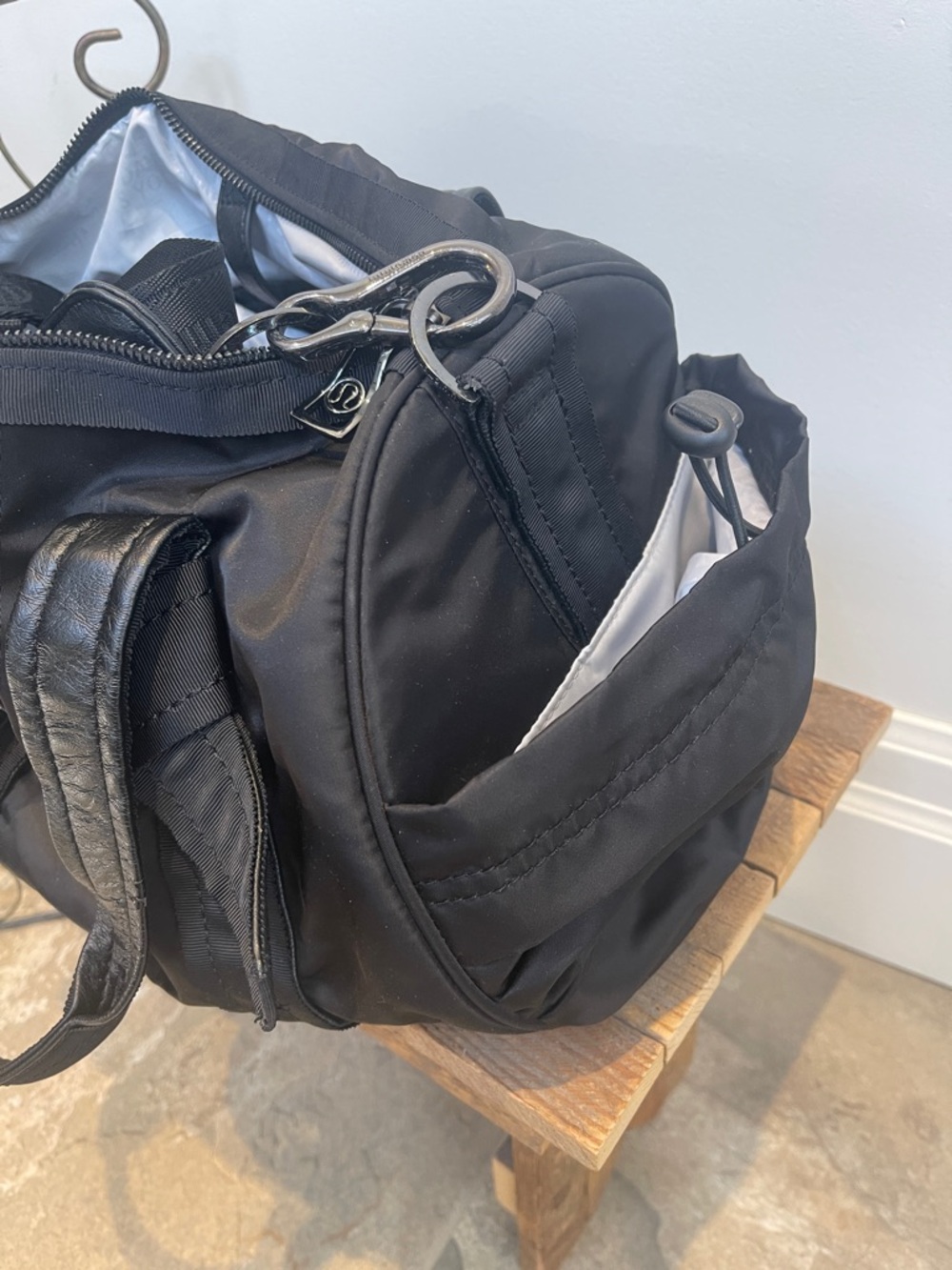Lululemon DTB Duffel - Picture 9 of 13